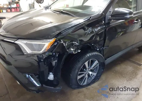 2018 Toyota Rav4 Xle z USA, uszkodzony, nr VIN 2T3RFREV4JW791838
